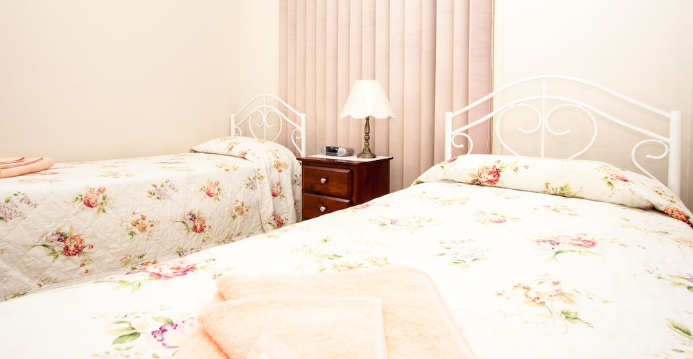 Standard Apartment, 2 Bedrooms - Guestroom