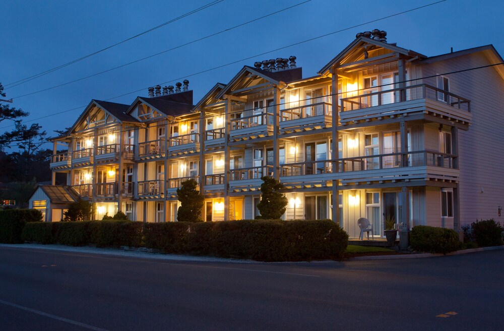 Hotel Front - Evening/Night