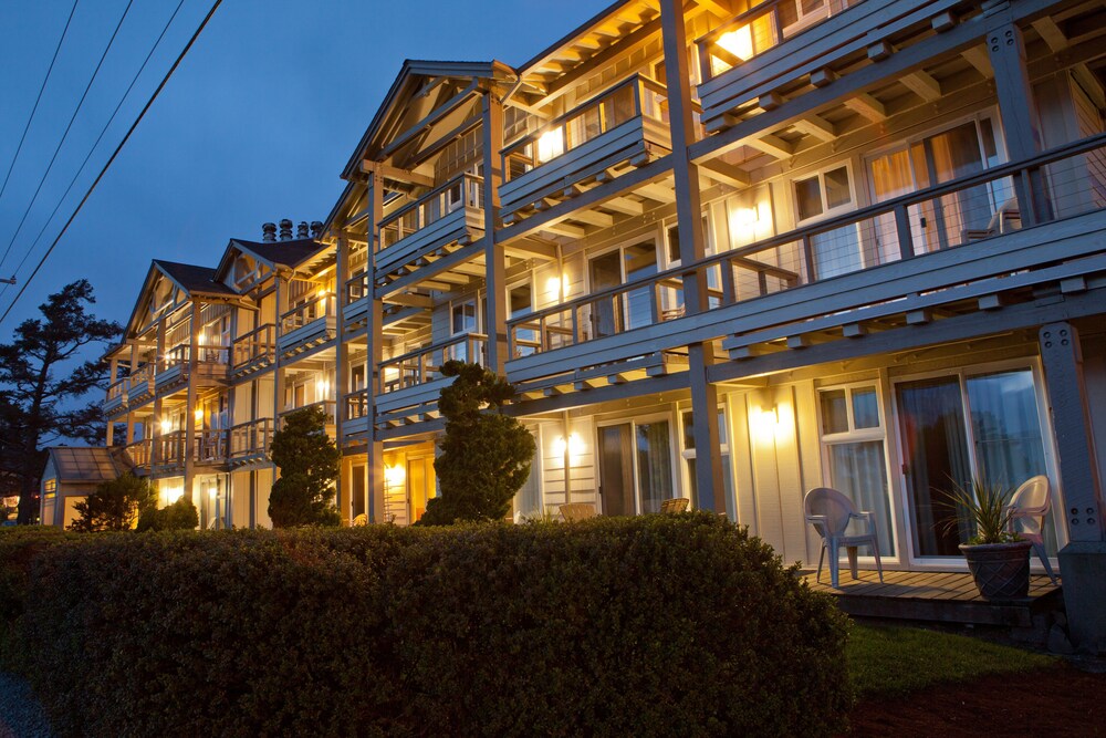 Hotel Front - Evening/Night