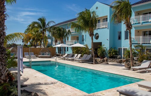 Dolphin Suites
