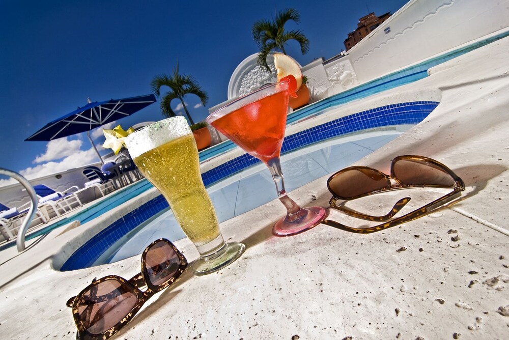 Poolside Bar