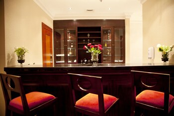 Hotel Lounge