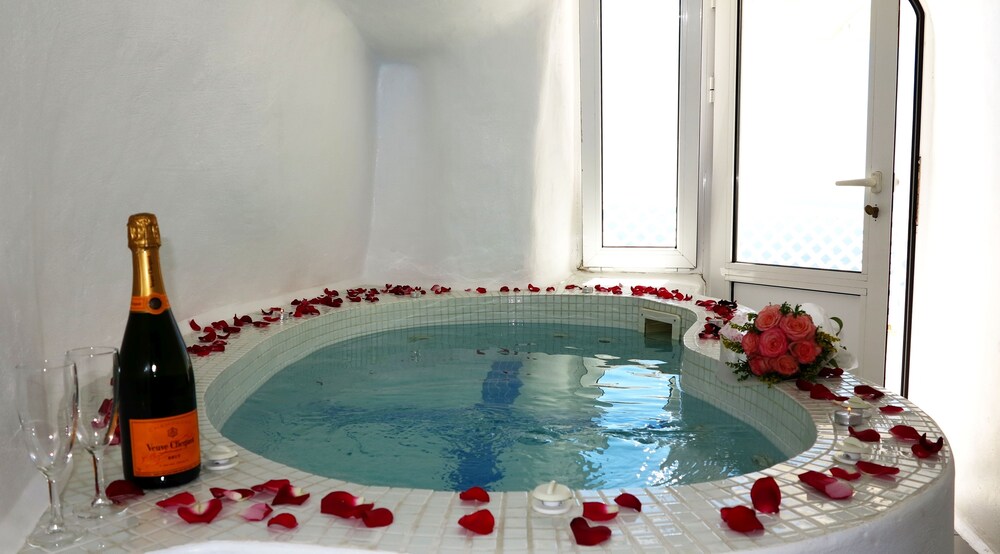 Jetted Tub