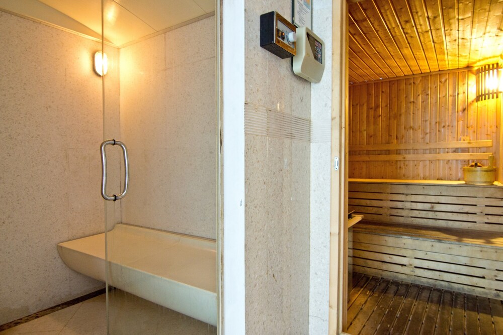 Steam Room