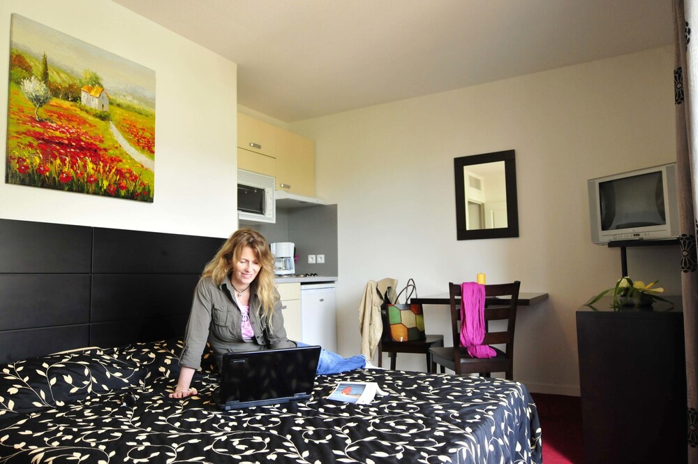Studio - Guestroom