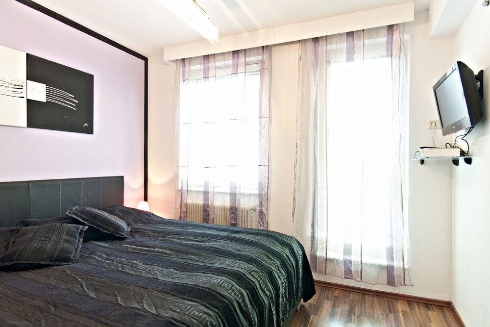 Apartment, 2 Bedrooms, Kitchen - Guestroom