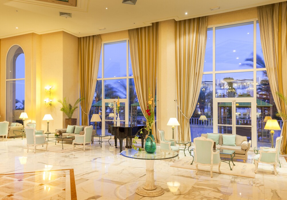 Lobby-Lounge