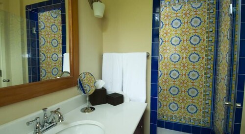 Chamber - Bathroom