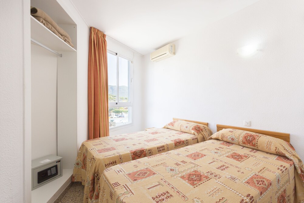 Apartment, 2 Bedrooms - Guestroom