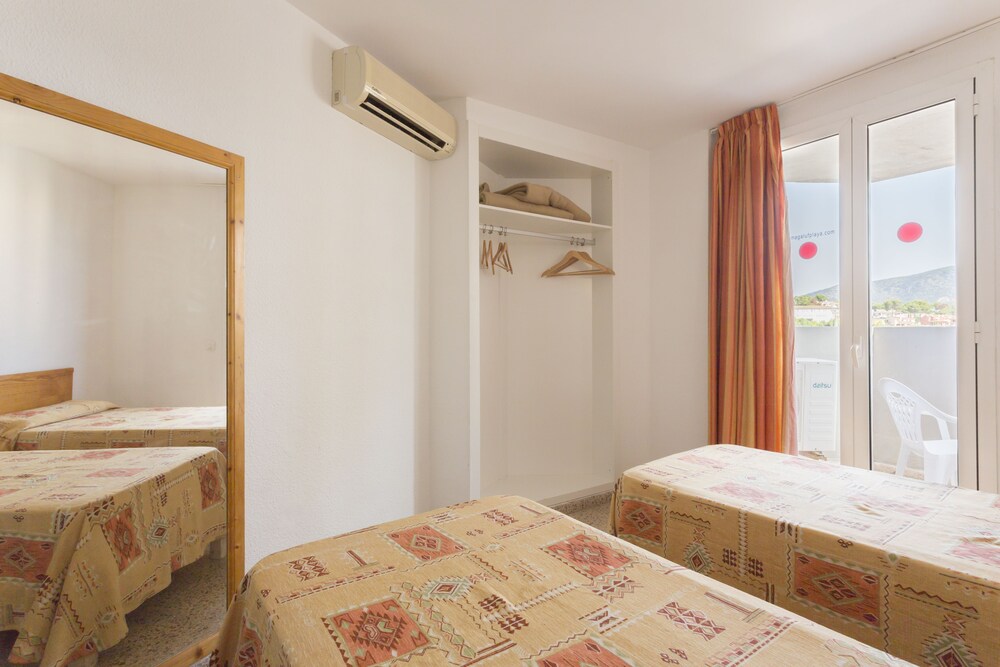 Apartment, 2 Bedrooms - Guestroom