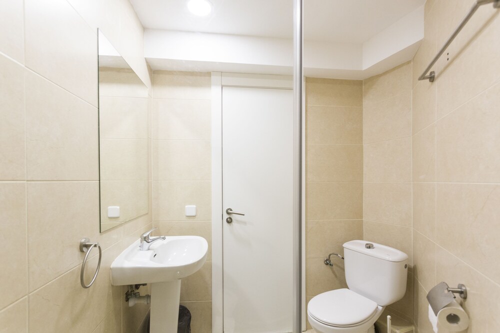 Apartment, 2 Bedrooms - Bathroom
