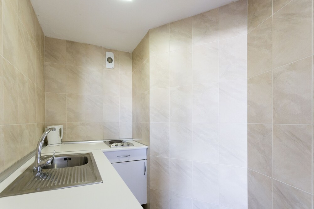 Apartment, 2 Bedrooms - Guestroom