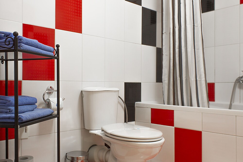 Club Studio - Bathroom