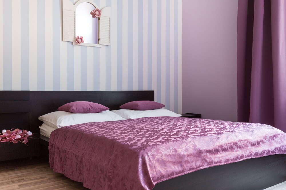 Family Apartment - Guestroom