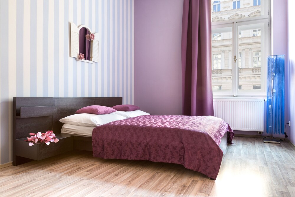 Family Apartment - Guestroom