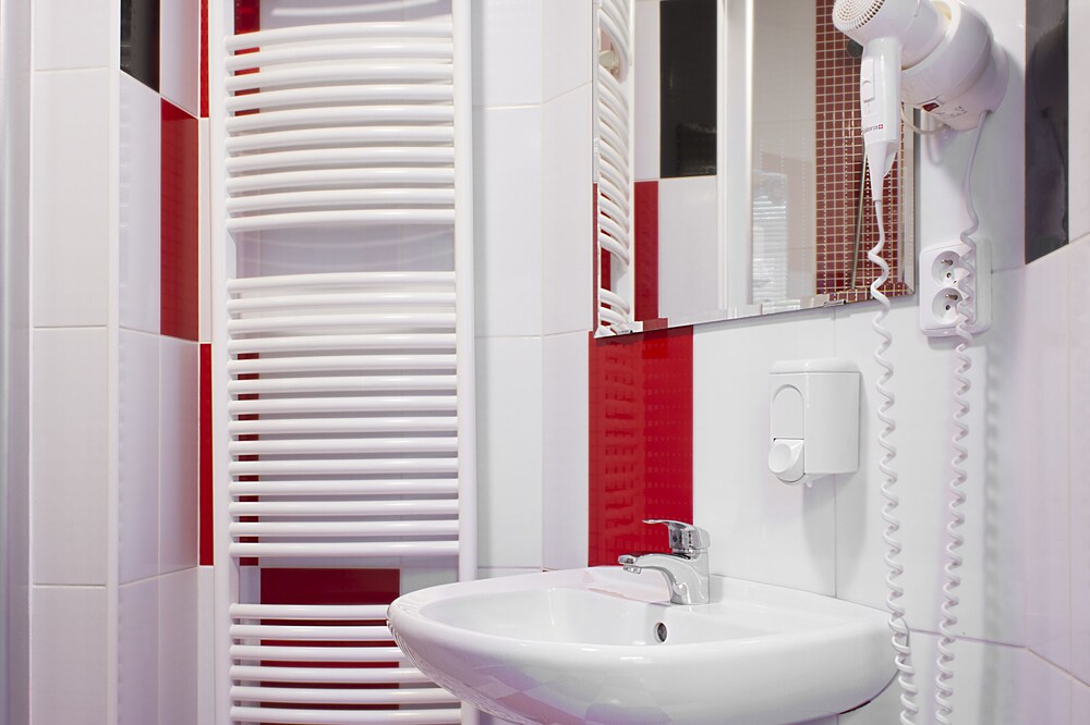 Studio - Bathroom