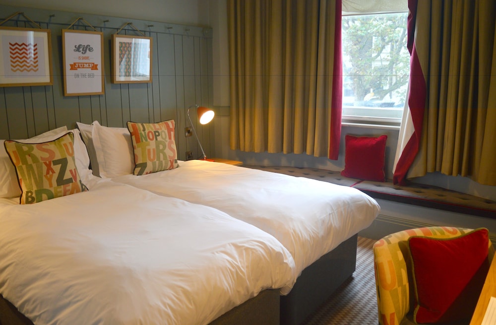Guestroom