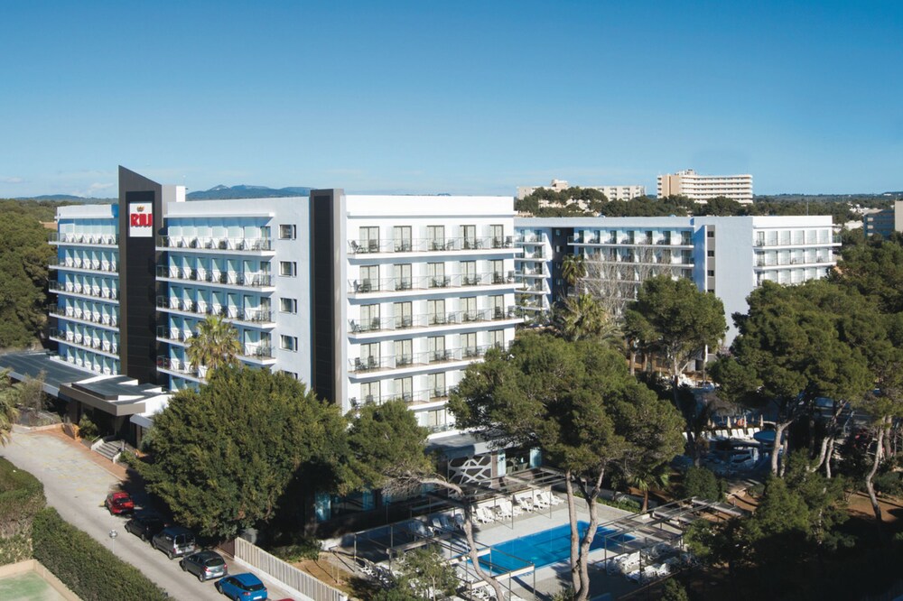 Fachada del hotel