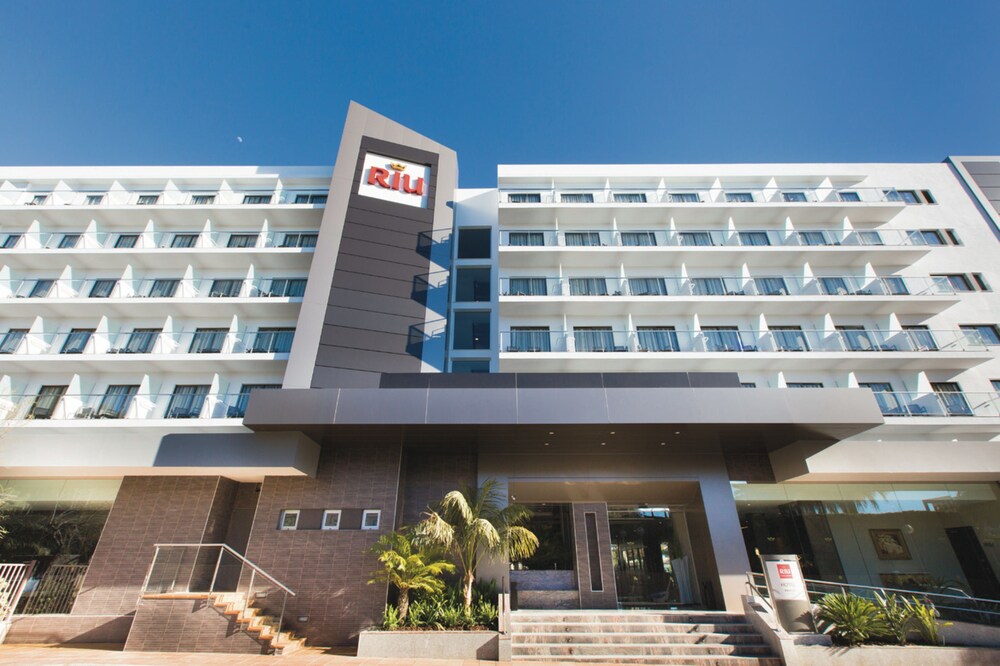 Fachada del hotel