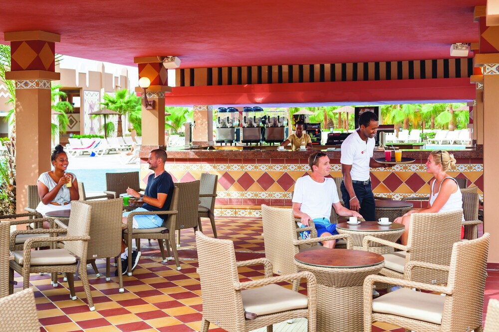 Poolside Bar