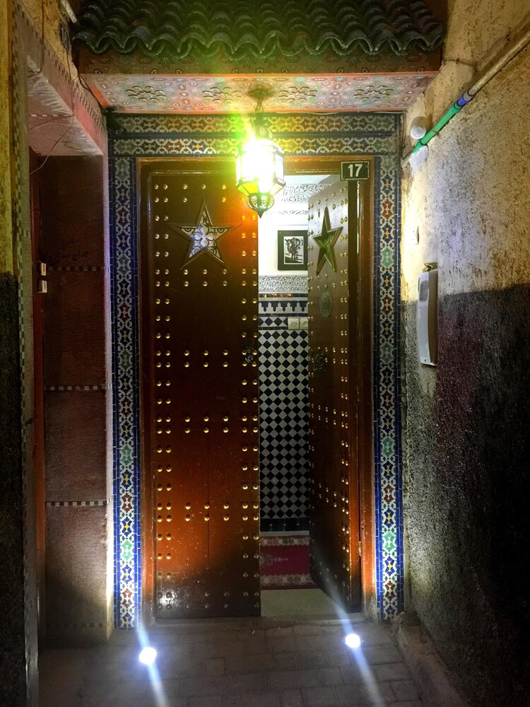 호텔 입구