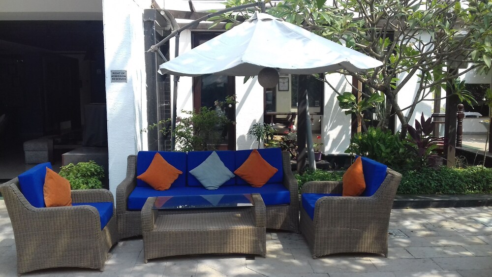 Hotel Lounge