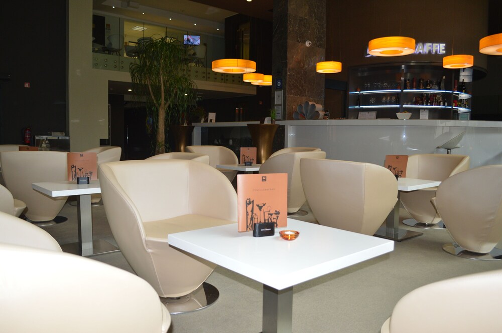 Hotel Lounge