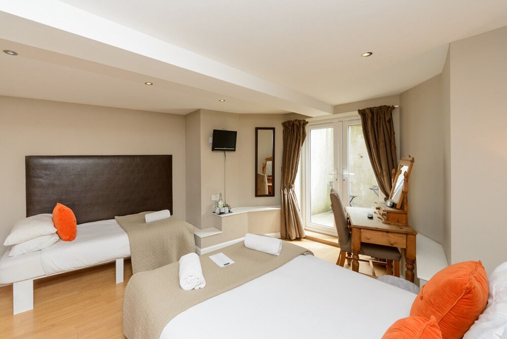 Guestroom