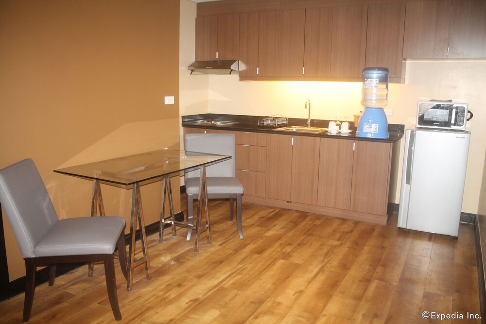 In-Room Kitchenette