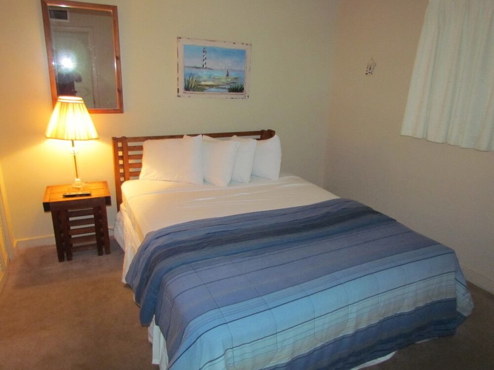 Deluxe Condo, 2 Bedrooms, Kitchen, Park View (Bedding May Vary) - Guestroom