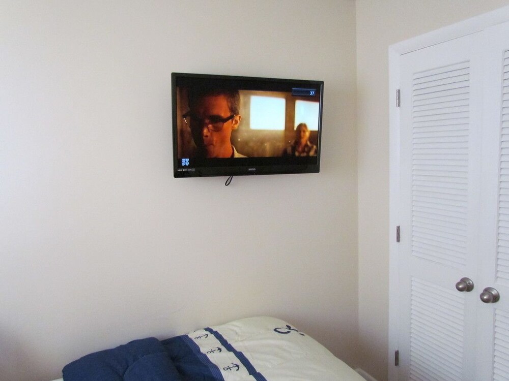 Deluxe Condo, 2 Bedrooms, Kitchen, Ocean View - Guestroom