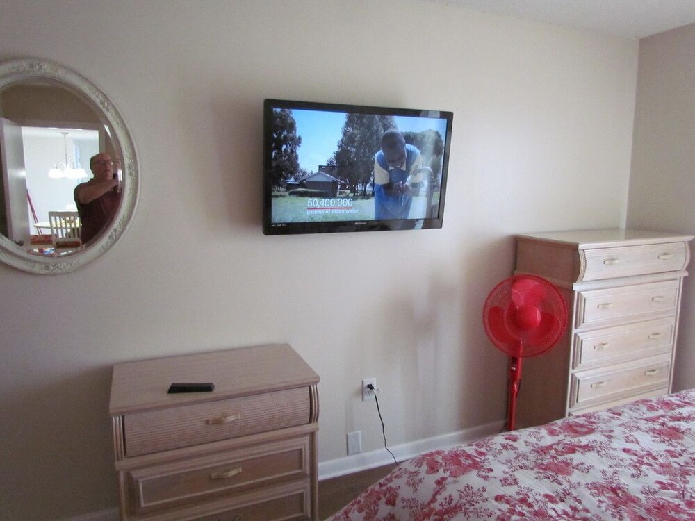 Deluxe Condo, 2 Bedrooms, Kitchen, Ocean View - Guestroom