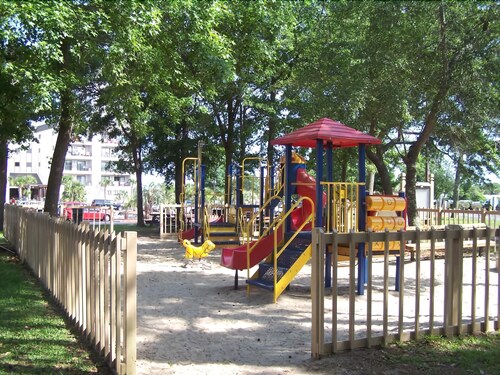 Childrens Play Area - Outdoor