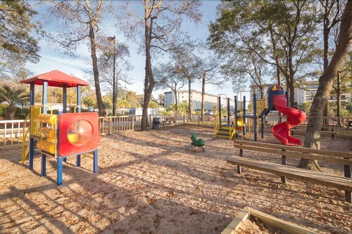 Childrens Play Area - Outdoor