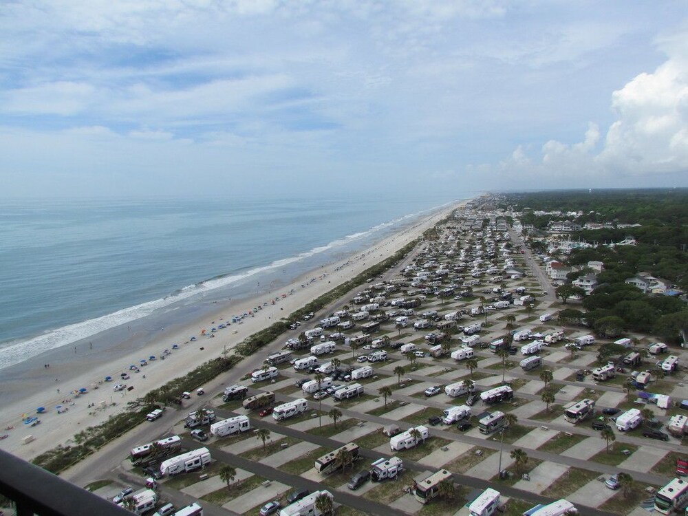 Deluxe Condo, 2 Bedrooms, Kitchen, Ocean View - Balcony View