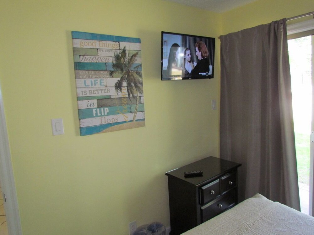 Deluxe Condo, 2 Bedrooms, Kitchen, Park View (Bedding May Vary) - Guestroom