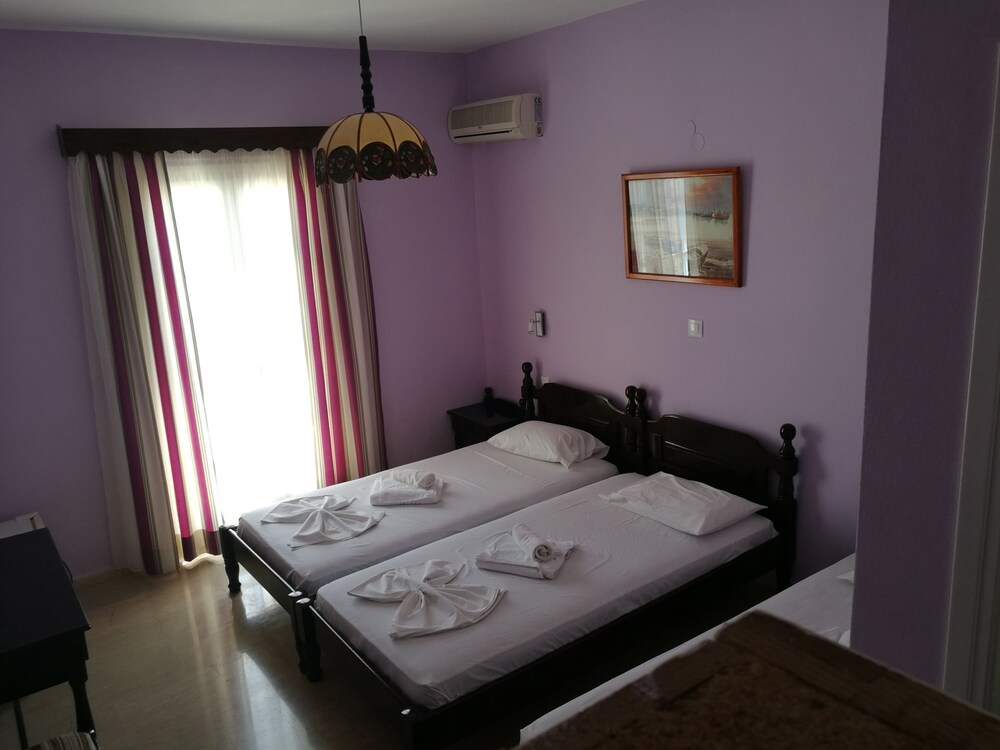Triple Room - Guestroom