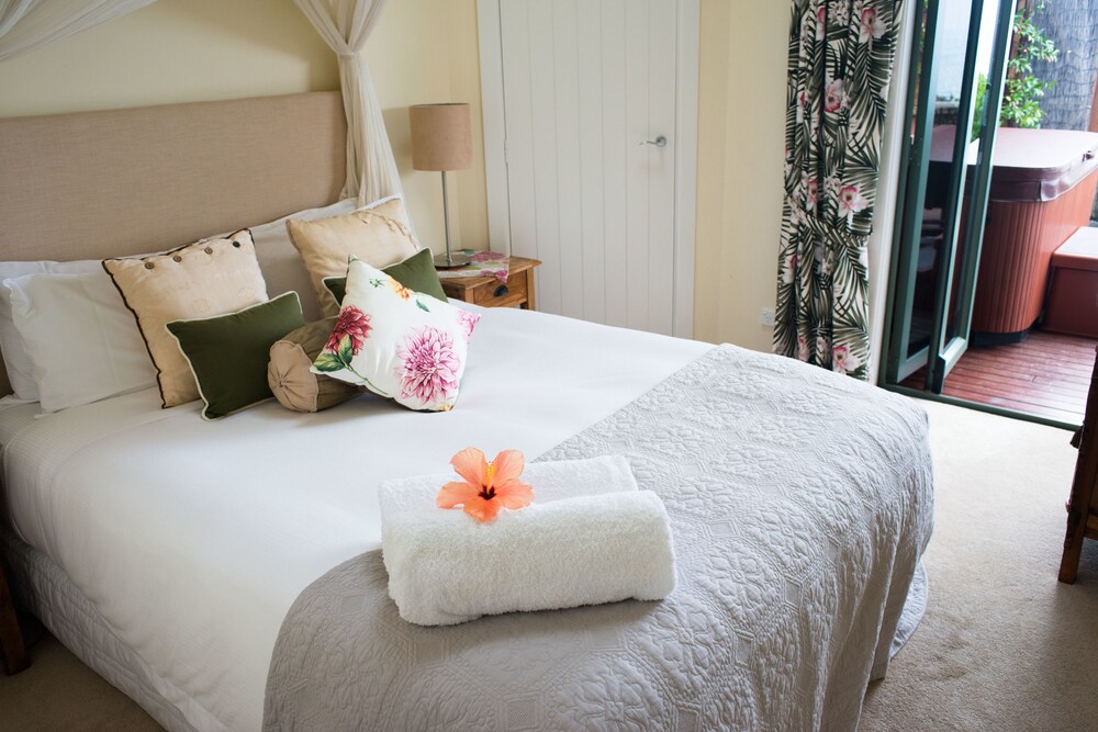 Whenua Luxury Apartment - Guestroom
