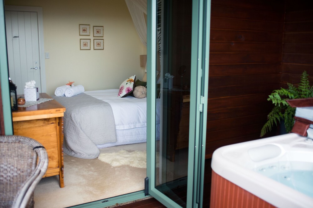 Whenua Luxury Apartment - Terrace/Patio
