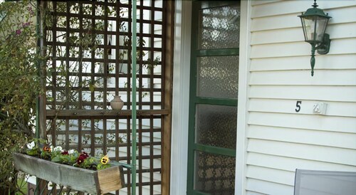 Queen Studio - Guestroom