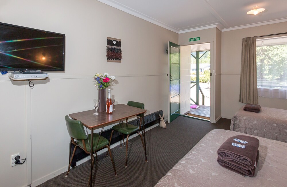 Studio Unit #1 - Guestroom