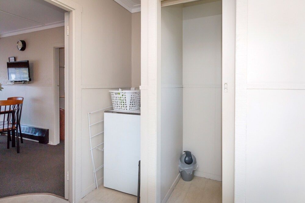 2 Bedroom Apartment - Guestroom
