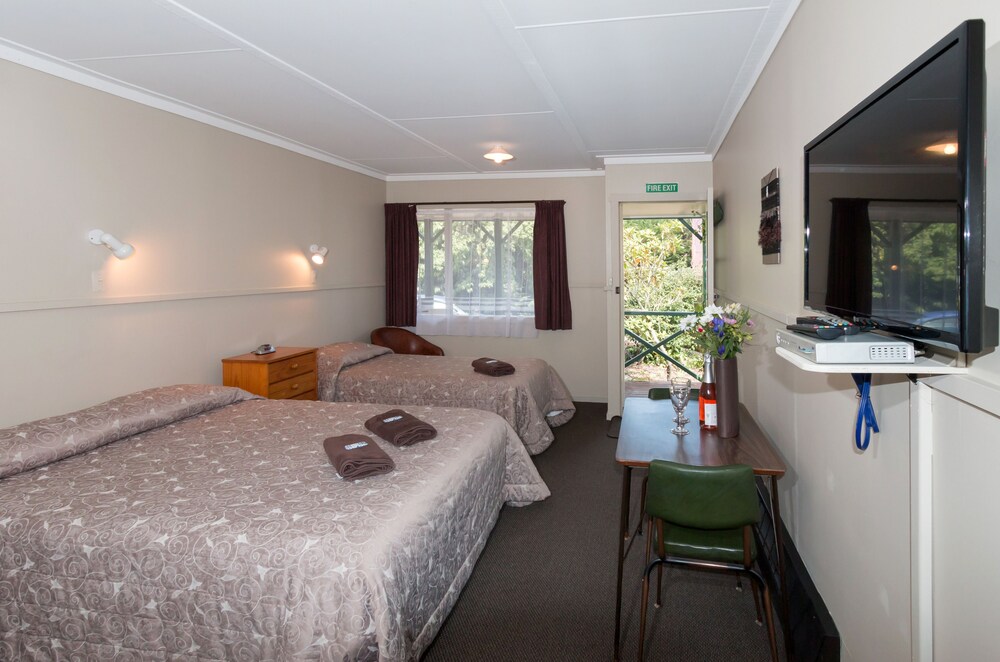 Studio Unit #2 - Guestroom