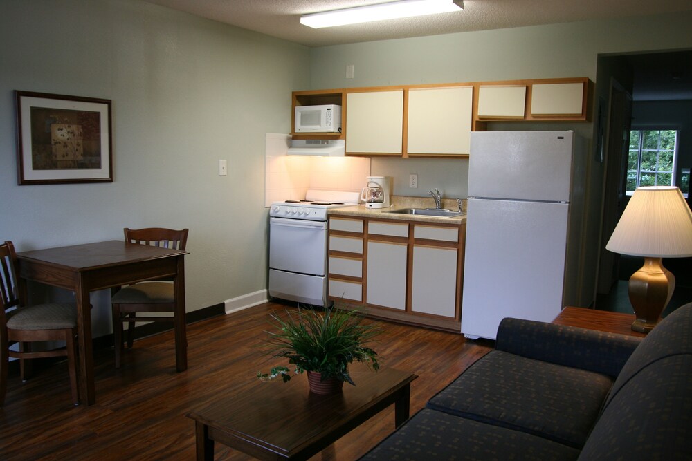 Suite, 1 Queen Bed - Featured Image