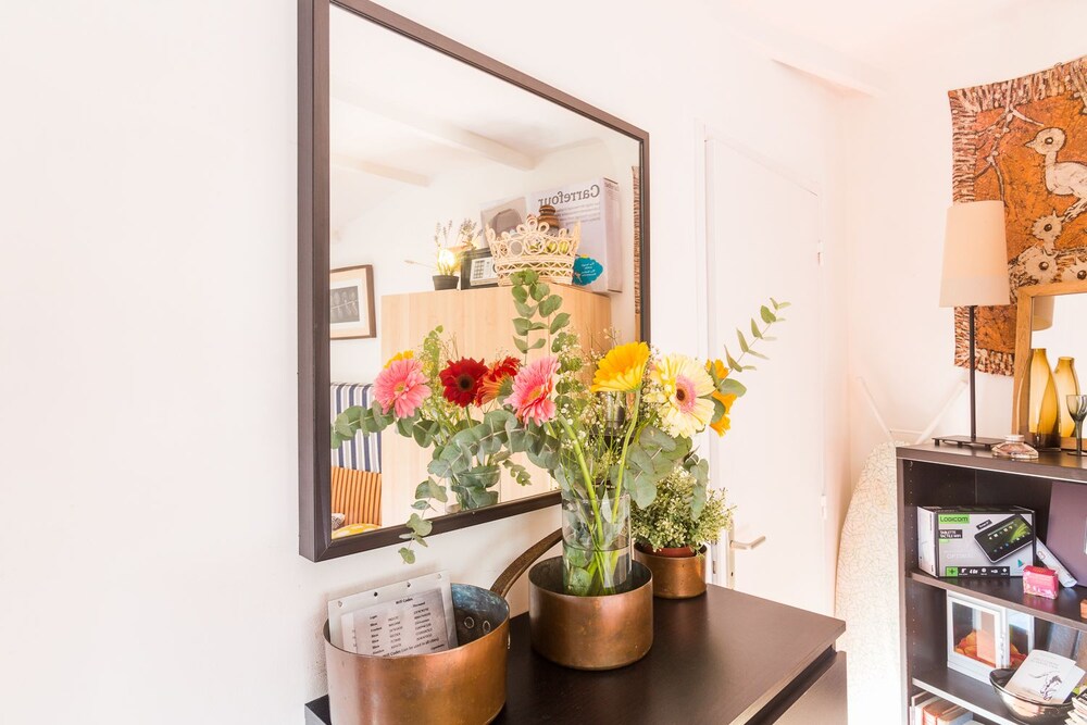 Standard Studio - Living Area