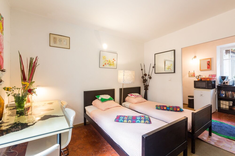 Studio, Multiple Beds - Guestroom