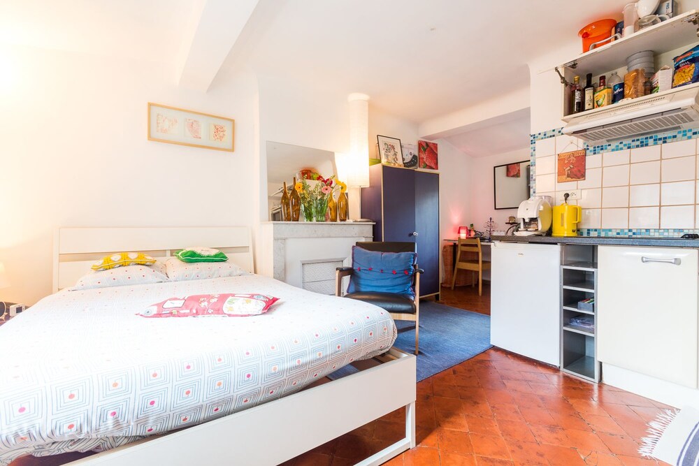 Standard Studio - Guestroom