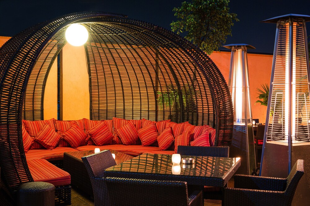 Hotel Bar