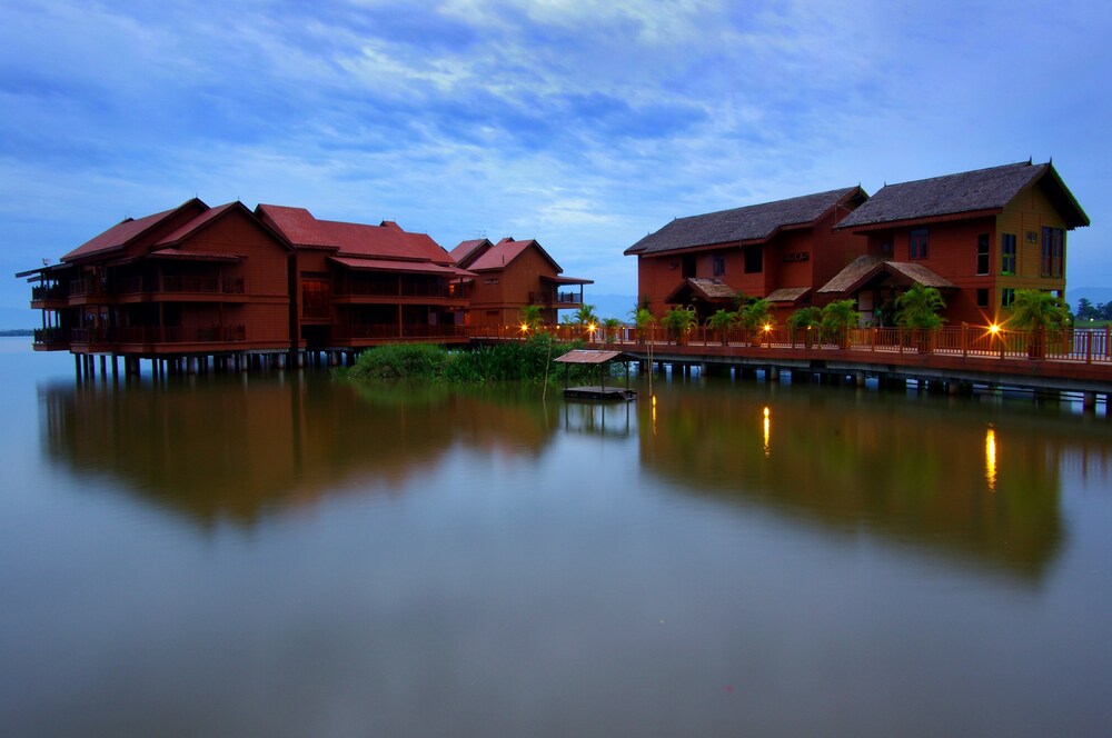 Hotel Front - Evening/Night