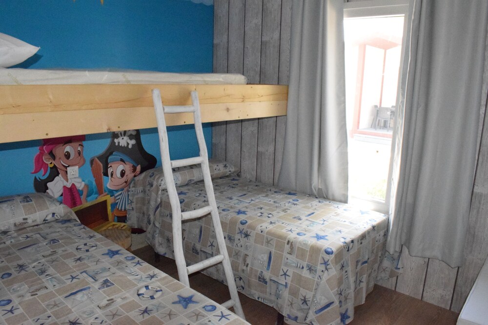 Deluxe Bungalow, 2 Bedrooms, Terrace - Guestroom